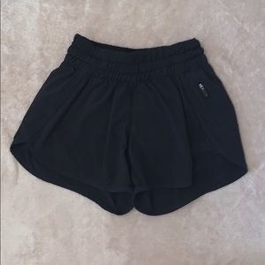 Lululemon Tracker V 4” Shorts